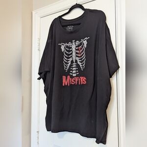 Torrid Black Misfits Graphic Tee Size 6